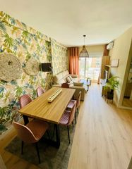 Location Appartement à Calle gutierre tibón 25. Espectacular piso de 4 dormitorios, 1 baño y 1 aseo con terraza