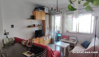 Rent Flat in Campo Verde. Piso de 3 dormitorios junto tráfico – campus cartuja.