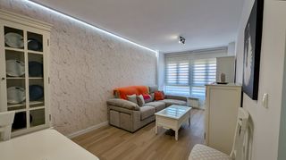 Rent Flat in Calle amapola 15. Increíble piso de 2 dormitorios con plaza de garaje incluida en