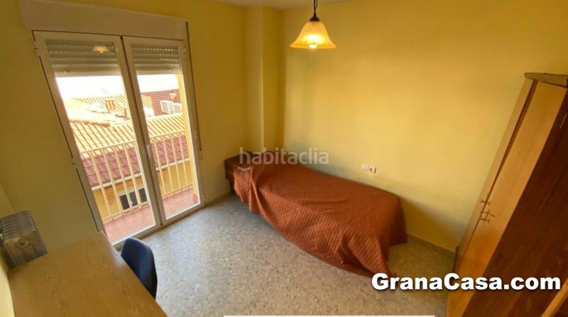 Foto 0834f687-52e0-42f4-9c0d-156cfdec3353. Alquiler ático en calle tablas 9 ático de 3 dormitorios con calefacción central y terraza en calle tablas en Granada