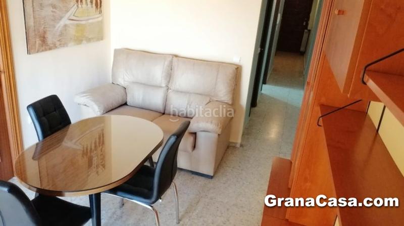 Foto 40ef8d36-998b-405e-9487-bbee2a74c050. Alquiler ático en calle tablas 9 ático de 3 dormitorios con calefacción central y terraza en calle tablas en Granada