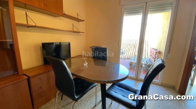 Foto f32ab11a-edcf-47a5-ab11-3a9741c2fa3c. Alquiler ático en calle tablas 9 ático de 3 dormitorios con calefacción central y terraza en calle tablas en Granada