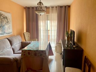 Miete Etagenwohnung in Calle cisne 12. Magnífico piso de 2 dormitorios en pajaritos