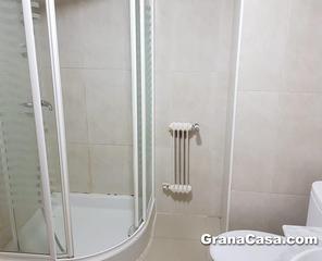 Lloguer Pis a Calle granada 42. Piso de 4 dormitorios y 2 baños con calefacción central junto sa