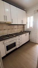 Location Appartement à Calle afán de ribera 10. Piso céntrico de 3 dormitorios cerca de san antón