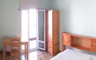 Rent Flat in Calle gran capitán 17. Piso en gran capitan