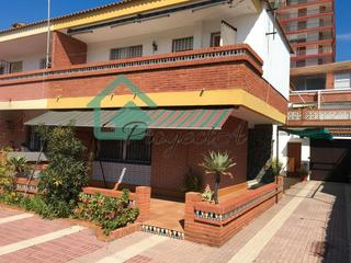 Xalet a Punta Umbría. Estupendo chalet a 100m de la playa