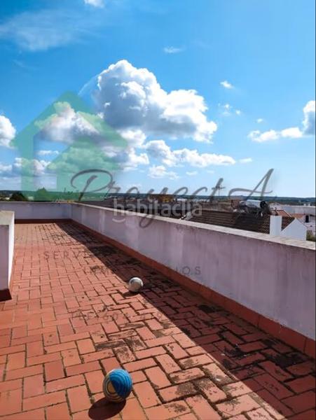 Foto c30ea6a0-d70f-4aff-bc3d-eb82d27b7598. Dúplex estupendo duplex negociable en Cartaya