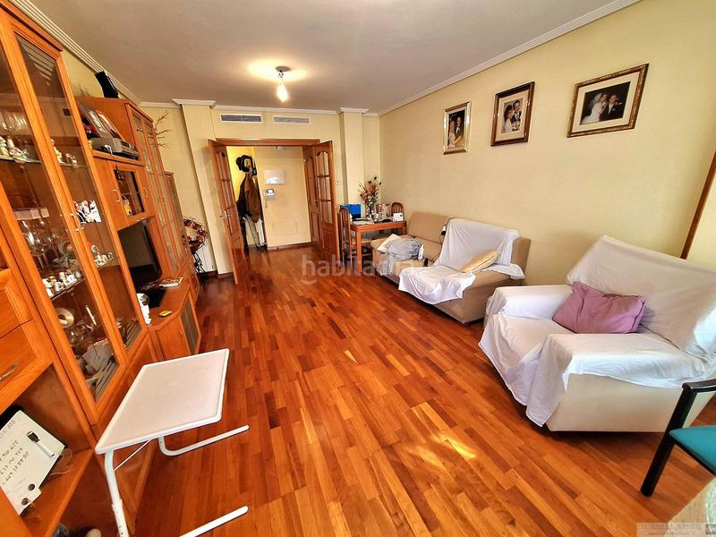 Foto 5bf57b9b-d8a5-45a7-a4ee-286308ce7d4c. Pis amb calefacció aparcament a Centro Albacete