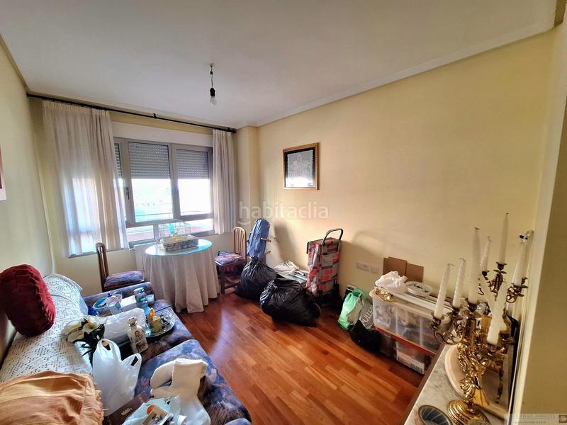 Foto 5eac44e0-6043-486e-a756-e84a9de91d04. Pis amb calefacció aparcament a Centro Albacete