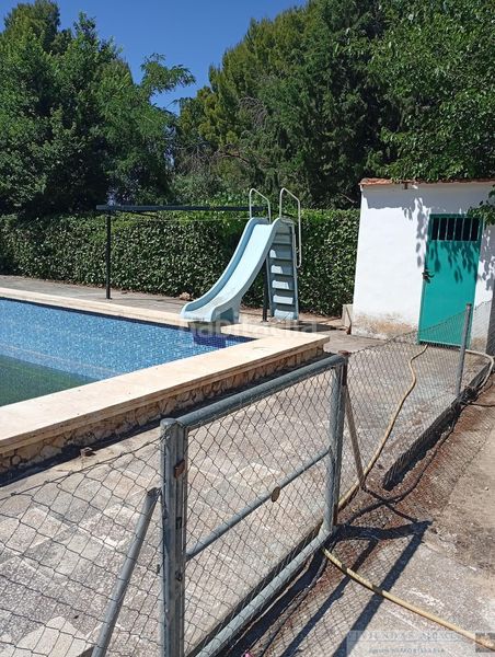 Foto c8f96f90-2d3c-4d84-810a-dd944d133b72. Xalet amb calefacció aparcament piscina a San Pablo Albacete