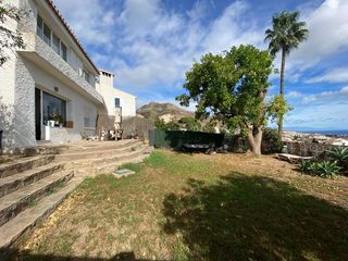 Lloguer Apartament  Calle pamela. Exclusivo alquiler de larga temporada con jardín privado y espec