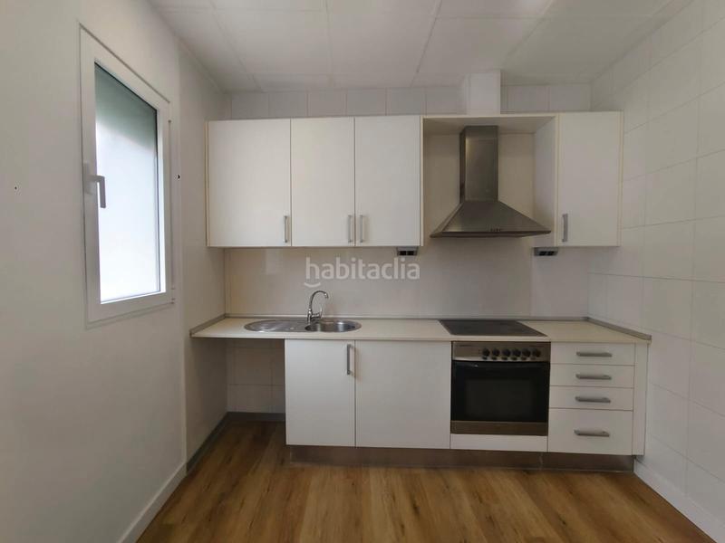 Foto 188eabde-c572-479b-96d2-f44c10d4af1c. Local comercial loca recien reformado para todo tipo de usos en Mollet del Vallès