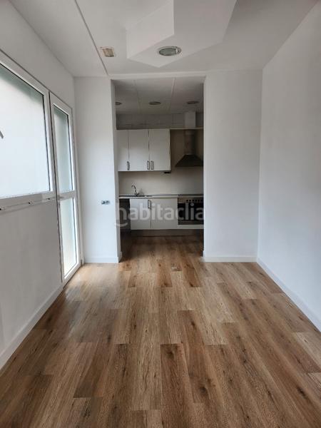 Foto baf9a099-750b-41ed-a139-d4d27e7aa7fd. Local comercial loca recien reformado para todo tipo de usos en Mollet del Vallès