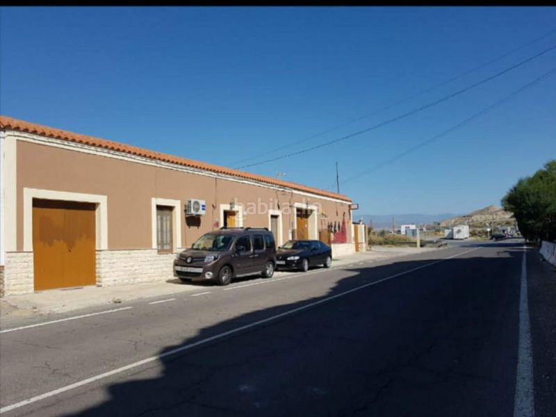 Foto 04f3365b-7614-43b4-b8e3-c61933004be2. Xalet amb xemeneia aparcament piscina a Rioja