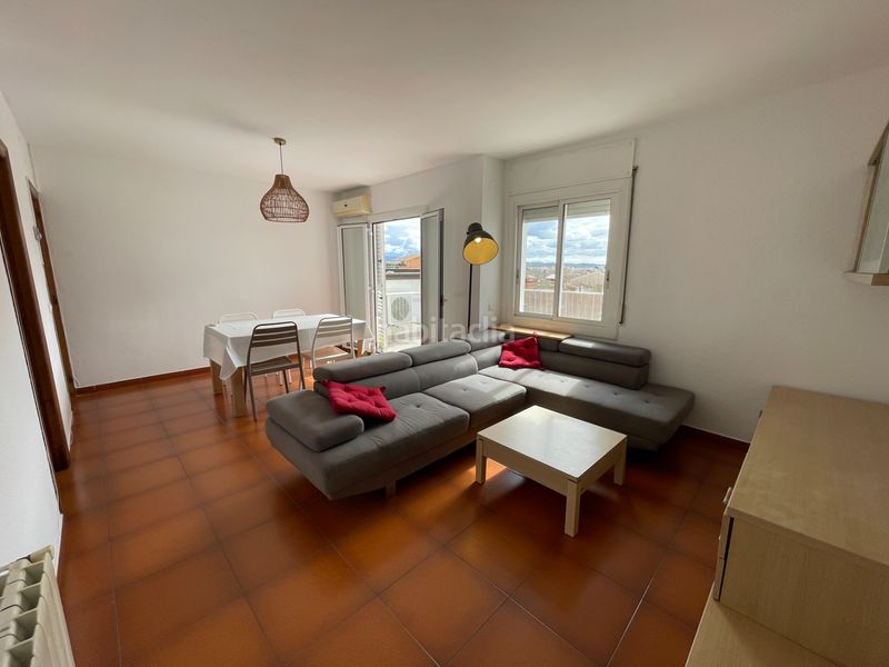 Foto 8df7f2b0-a2a5-4e41-a0e7-e6f1bcae3c76. Àtic a carrer major 383 a Barri dels Escriptors Salt