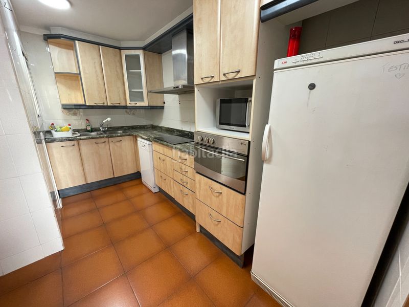 Foto a20ab8e8-de30-4b19-885b-38887a772e19. Àtic a carrer major 383 a Barri dels Escriptors Salt