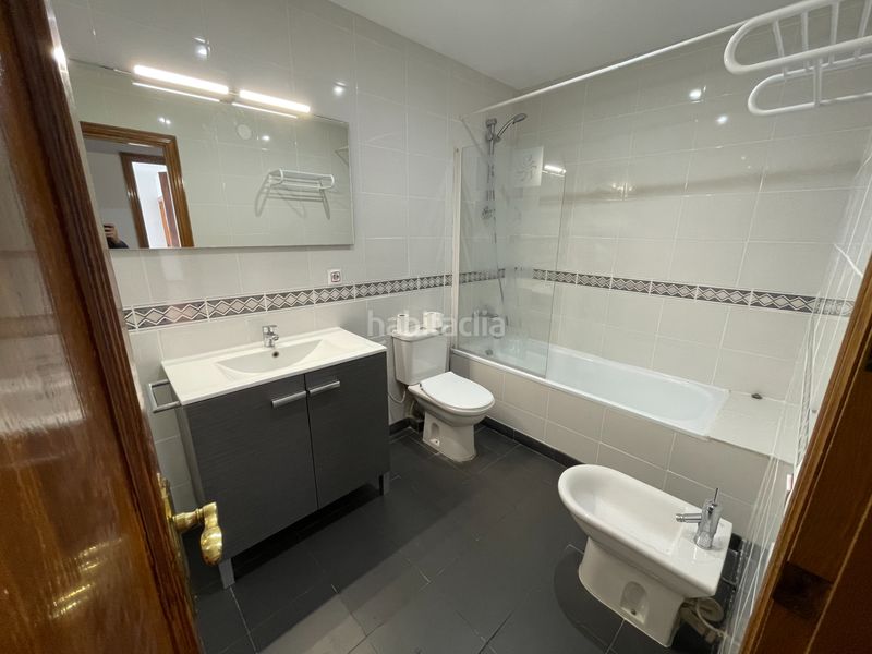 Foto c3d34cad-1979-4f03-8ba0-c83a77455742. Àtic a carrer major 383 a Barri dels Escriptors Salt