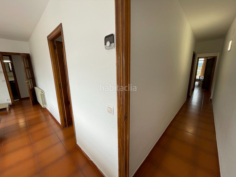 Foto cfef6d3a-3542-493c-ae38-396c7519c73a. Àtic a carrer major 383 a Barri dels Escriptors Salt