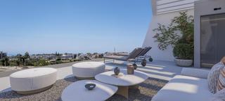 Xalet a Calle calle hinojo. Villa moderna con piscina privada y solárium cerca del mar