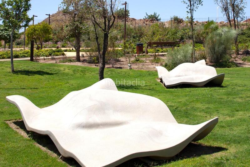 Foto c8d138d5-6861-4084-ba34-ab00f3d50b3b. Ático en avenida avenida 8 de marzo listo para entrar a vivir! ático de 2 dormitorios con terraza panorámica y vistas abiertas al mar en Fuengirola