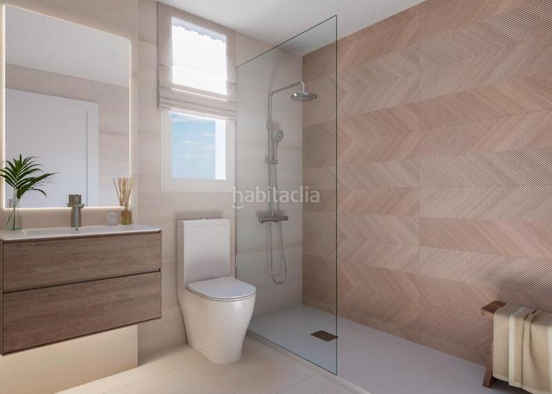 Foto c331c922-d109-4fd0-a9fe-74defe6a692d. Planta baja en calle calle félix troyano bajo de 2 dormitorios con jardín privado nueva milla de oro en Estepona