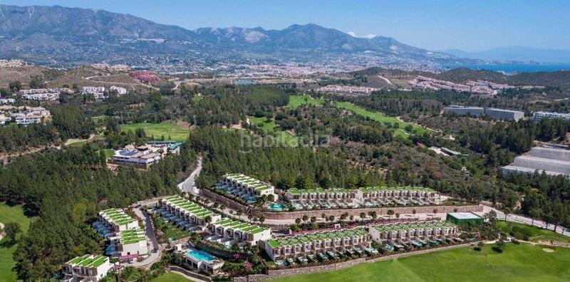 Foto ca0f78dc-94cb-4d8a-b28d-fe051761f7e7. Casa adossada a avenida avenida de luis peralta 3 a Mijas