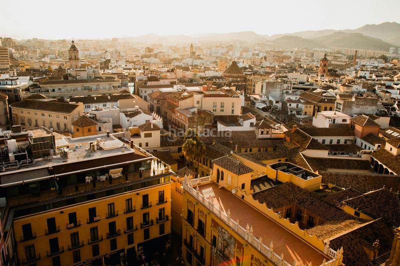 Foto 45884a99-8c1f-4a04-b8c3-970ab174d6a7. Apartamento en calle arrieta de parque lagunas iii espacioso apartamento de 3 dormitorios y 3 baños con gran terraza y excelentes zonas comunes en Mijas