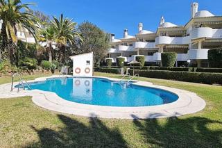 Lloguer Planta baixa  Urbanización jardines del paraíso. Encantador bajo con jardín privado en la siesta ii, calahonda mi
