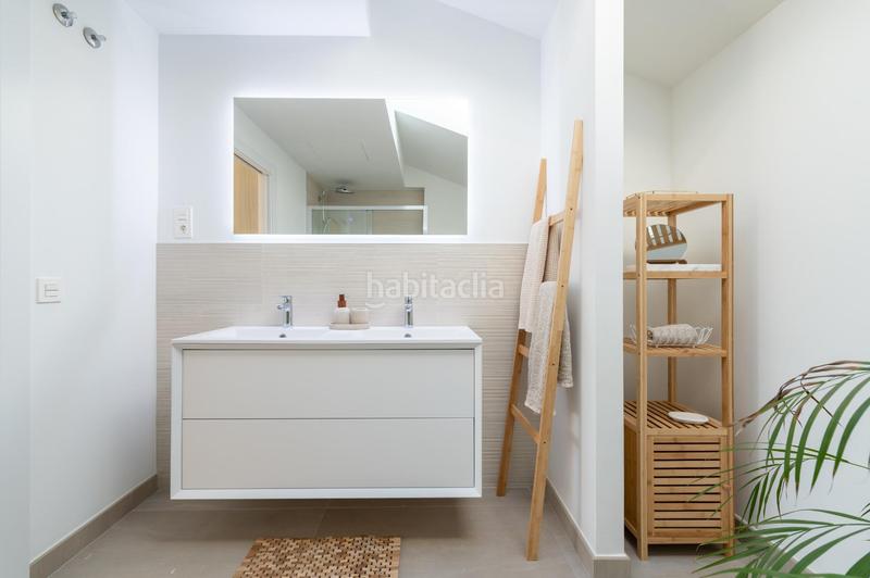 Foto bdd53c52-b3b6-487a-8e24-d94d82b11bcf. Attique dans calle anita delgado dans Las Gaviotas - Carvajal Fuengirola