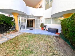 Location Rez-de-chaussée à Calle monteparaíso. Alquiler de larga temporada en calahonda mijas