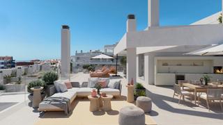 Casa aparellada  Calle félix troyano. Adosado de 4 dormitorios en estepona