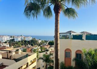 Ático en Calle opalo de riviera 12. Ático con vistas al mar y gran terraza con barbacoa y pergola en