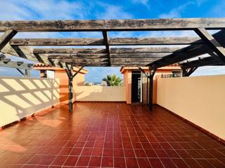 Àtic a Calle opalo de riviera 12. Ático con vistas al mar y gran terraza con barbacoa y pergola en