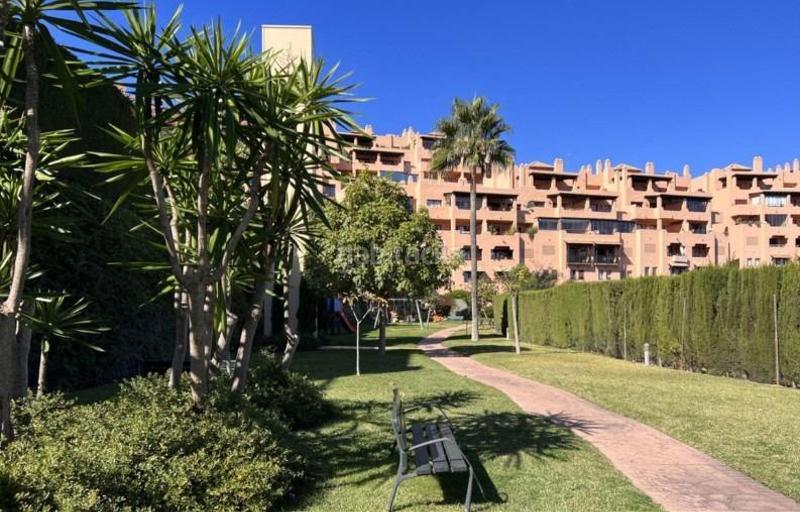 Foto 675ec288-5472-432d-8c55-e4636e062ea6. Miete appartement in calle cristobal colon Calahonda 5 in Mijas