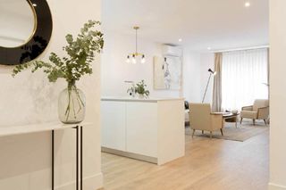 Rent Flat in Lluminetes