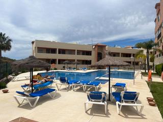 Location Rez-de-chaussée à Calle calle de opalo de riviera 38. Alquiler de larga temporada en riviera del sol. aparteamento baj