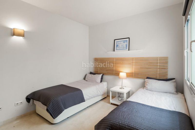 Foto 6c53c6c3-4177-437d-b0d2-07583b64ca52. Apartament amb calefacció aparcament piscina a Casares pueblo Casares