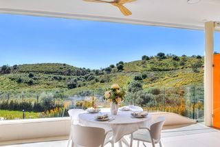 Apartamento en Torreblanca del Sol. Modern family living with resortstyle comfort in higuerón a thou
