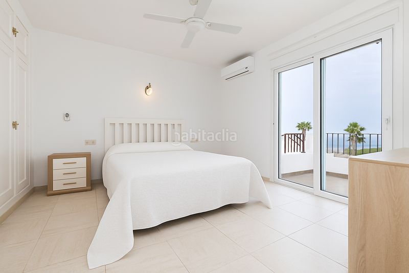 Foto bd2e4a0e-d5bb-4ed8-aa57-4209c3072063. Xalet amb piscina a Riviera del Sol Mijas
