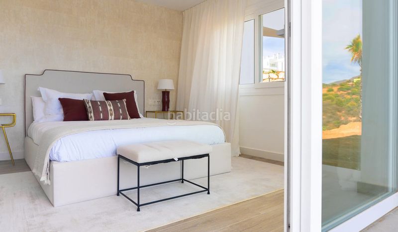 Foto 751ec450-023f-4077-bb1d-56c9fe0fe2ea. Apartament amb aparcament piscina a Casares pueblo Casares