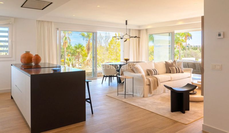 Foto ce4970de-2c88-4bb6-86a7-f559196e5fa6. Apartament amb aparcament piscina a Casares pueblo Casares