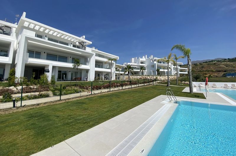 Foto db8cc9b1-45b2-44a3-bb5d-ee76a82820fe. Apartament amb aparcament piscina a Casares pueblo Casares