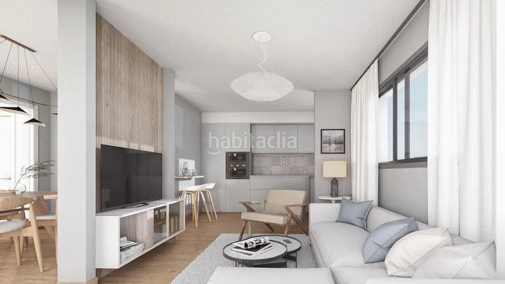 Foto 64b55947-9ef2-4112-9487-6ed30f9e34ae. Apartament amb aparcament piscina a Las Flores Mijas
