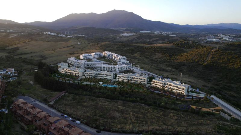 Foto 41d0fda6-55a4-41af-a170-6b525b302683. Apartament amb calefacció aparcament piscina a Buenas Noches Estepona