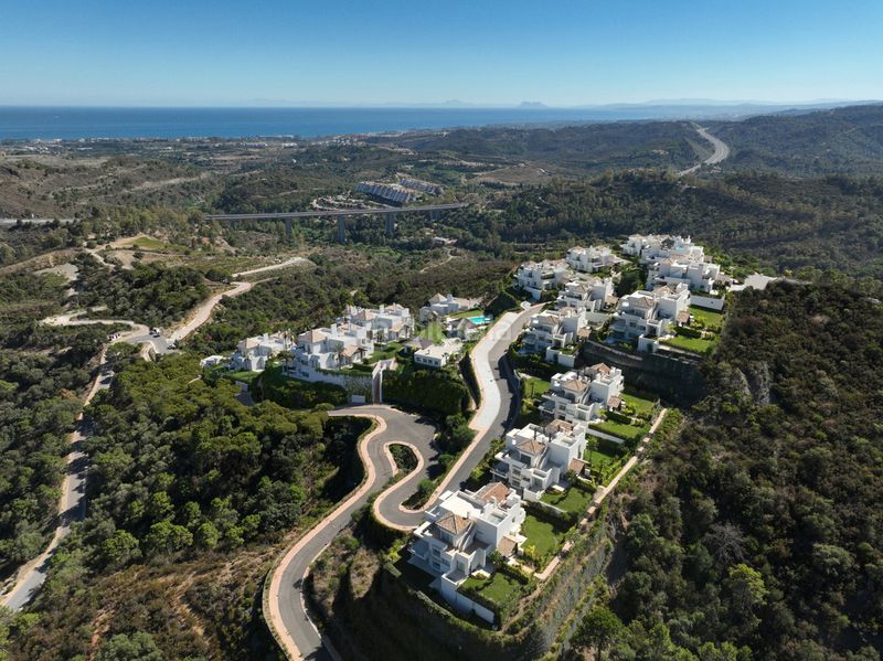 Foto ce4ded28-9243-478c-95d1-dfc9895401ba. Apartament amb calefacció aparcament piscina a Montemayor - Marbella Club Benahavís