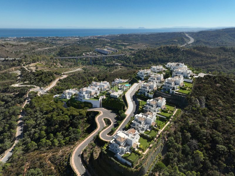 Foto df8b9055-1bde-4ada-be8a-f208e82f3fbd. Apartament amb calefacció aparcament piscina a Montemayor - Marbella Club Benahavís