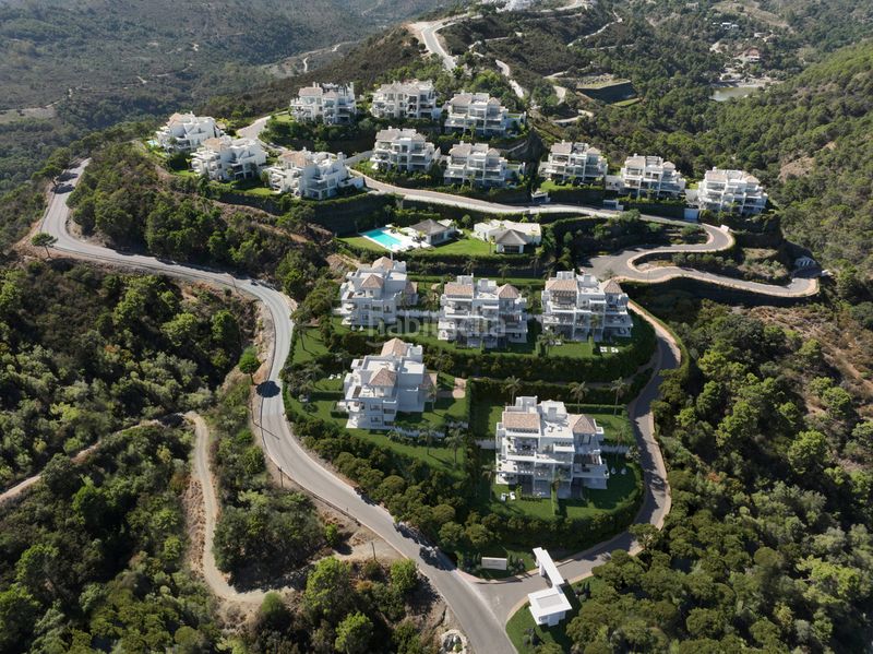 Foto eb49f827-f3db-43fb-aa94-b9e149dd1f58. Apartament amb calefacció aparcament piscina a Montemayor - Marbella Club Benahavís