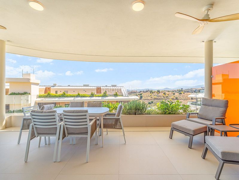 Foto 2fc3b254-f7d8-4b5e-b8f0-19cde4ea28d4. Apartament amb calefacció aparcament piscina a Torreblanca del Sol Fuengirola