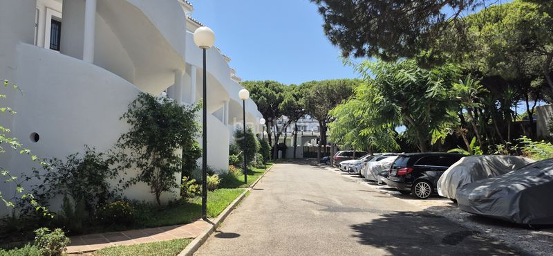 Foto 347caa2d-aa3d-4740-9361-83c846ebc465. Apartament amb piscina a Calahonda Mijas